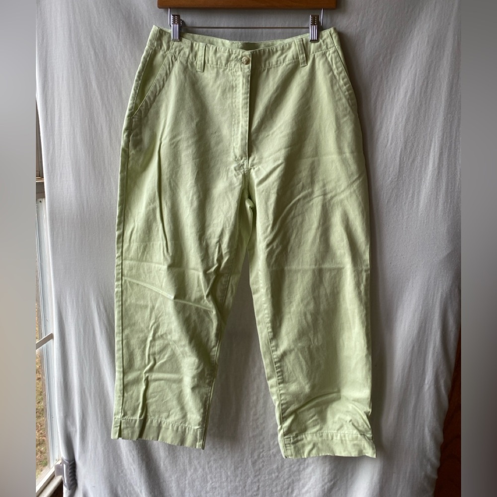 **Natural Fibers** L.L. Bean Women's Soft Lime Cropped Pants